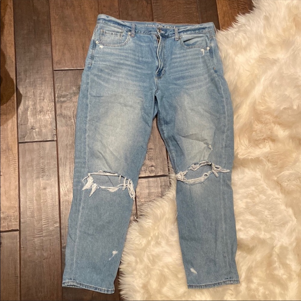 American Eagle Mom Jeans